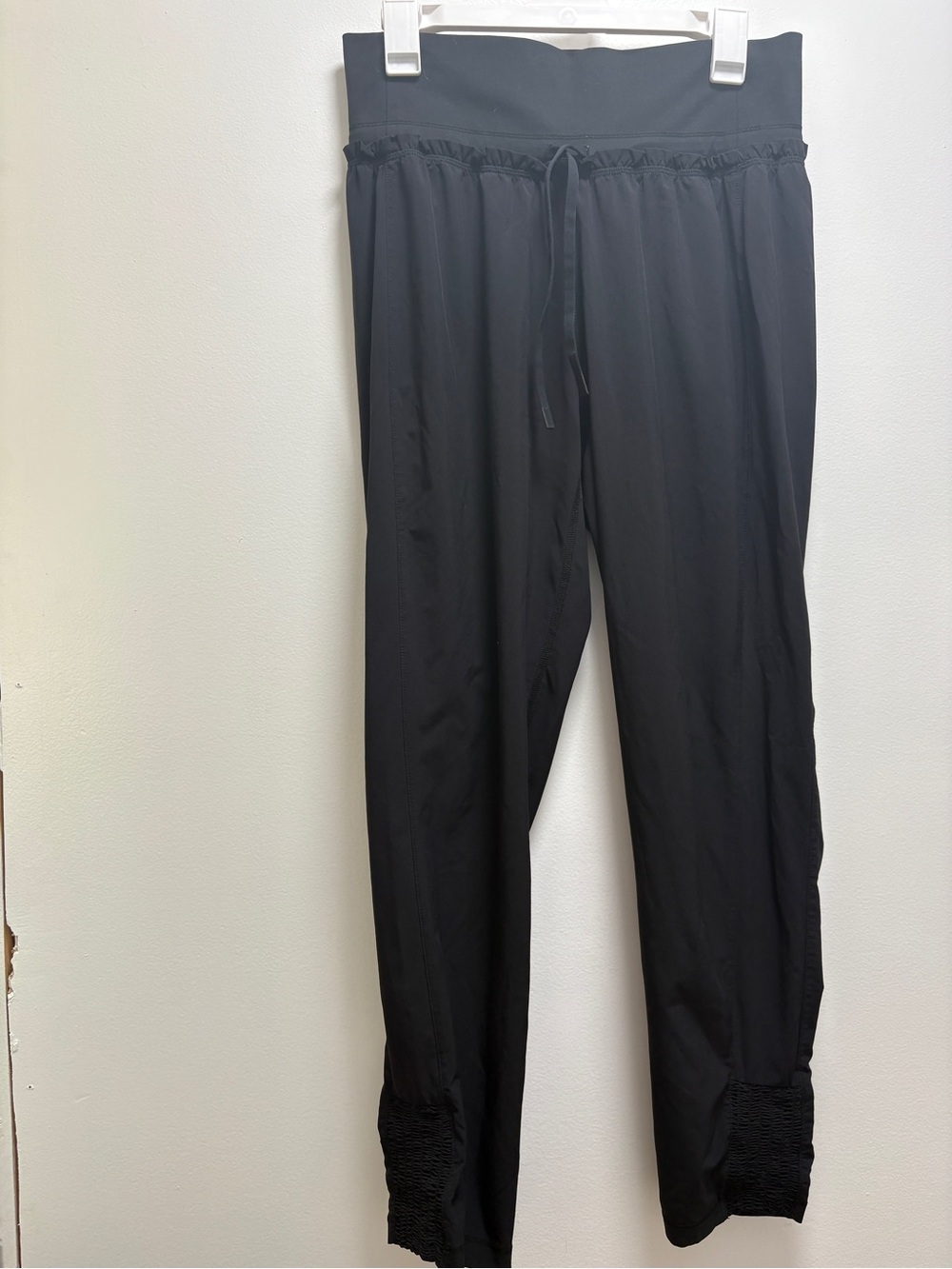 Athleta Attitude Black Drawstring Jogger Pants | S | Casual Midrise Lightweight